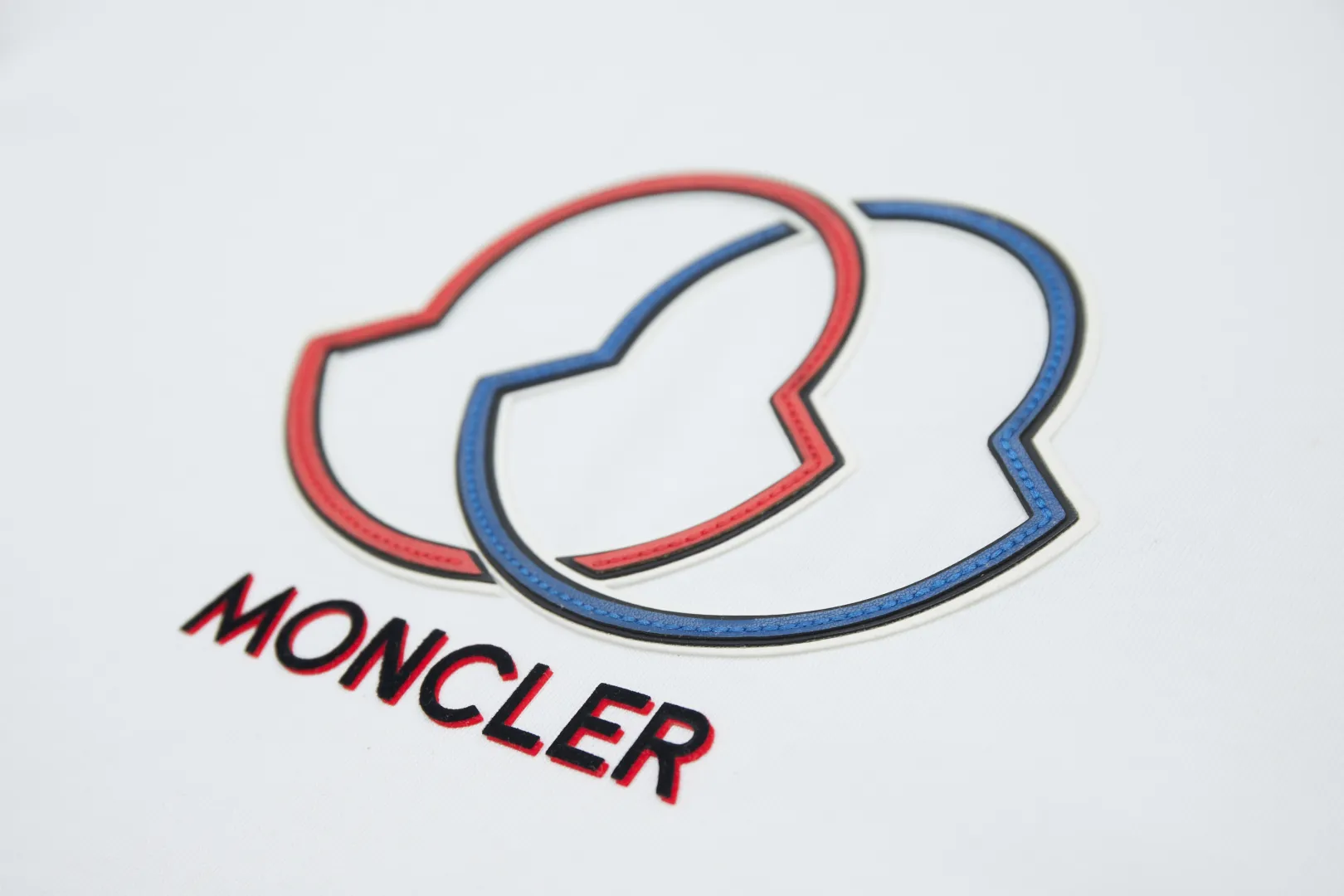 ✨MONC✨🆕25SS New Arrival · 260 100% · 32 1X 1 · · ：White/Black/Gray/Blue Size：S/M/L/XL
